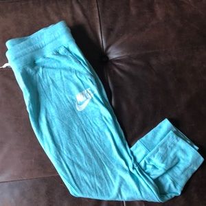Nike joggers 3/4 length